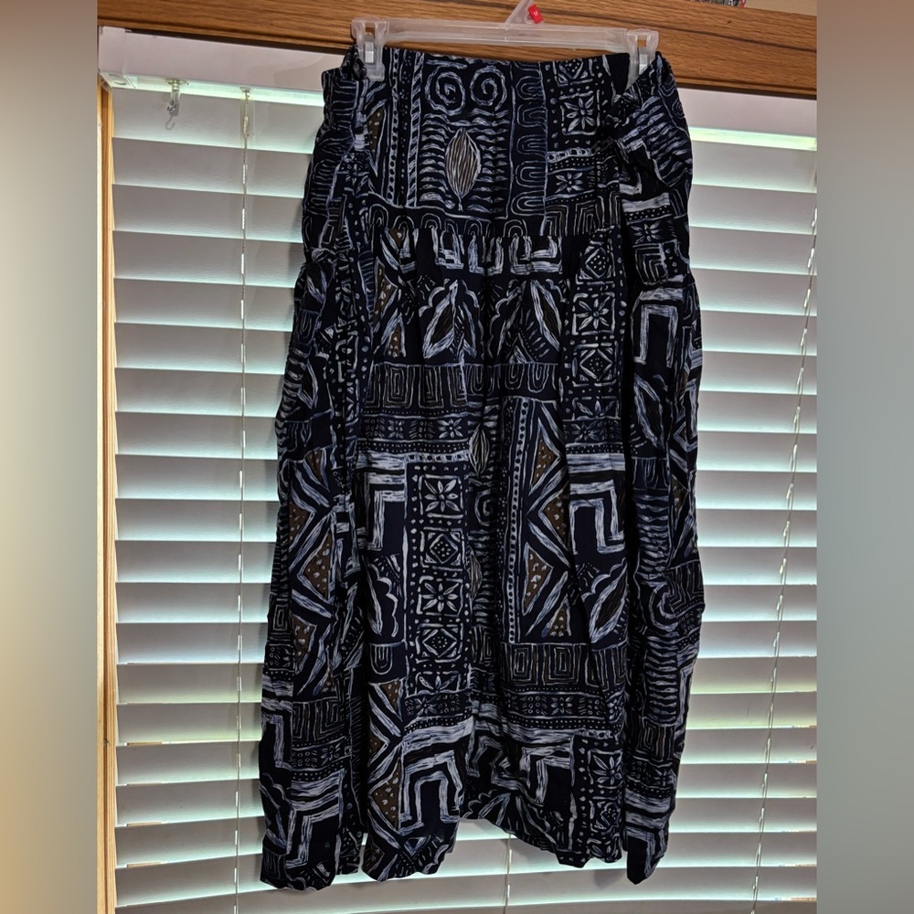 Blue Patterned Flowy Skirt, No Brand Made In Sri Lanka